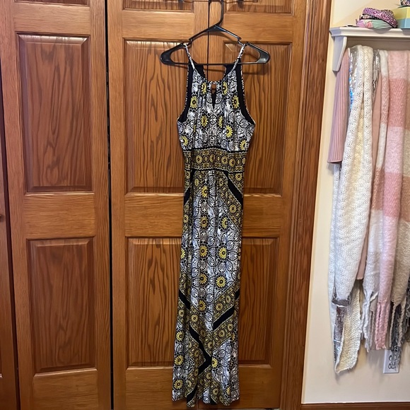 London Times Dresses & Skirts - London times maxi dress. In pristine condition